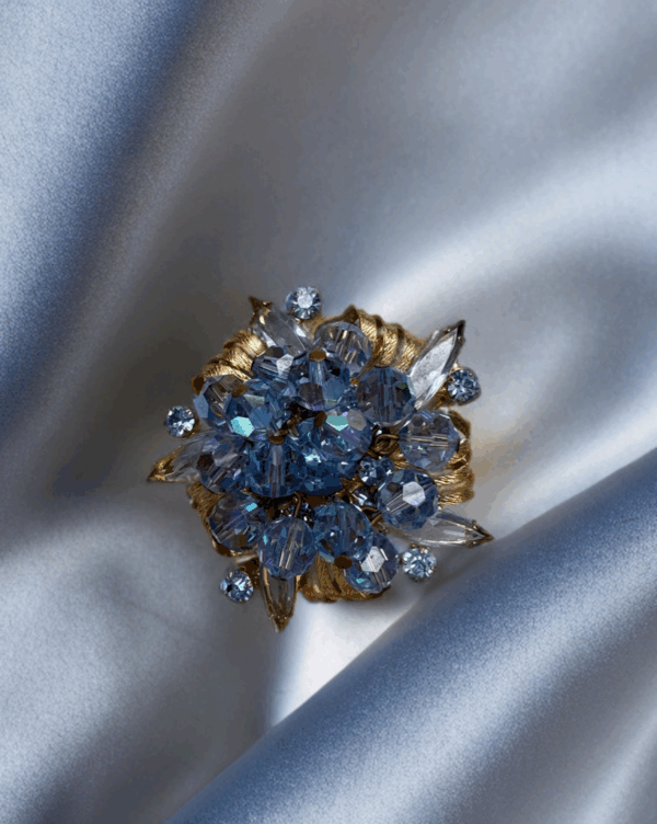 Vintage Crystal Brooch, Collectible Jewelry, Vintage Jewelry, Pins and Brooches, Gifts For Her - Image 2